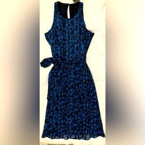 Dark blue floral midi sleeveless dress from Banana Republic. Size 4.
